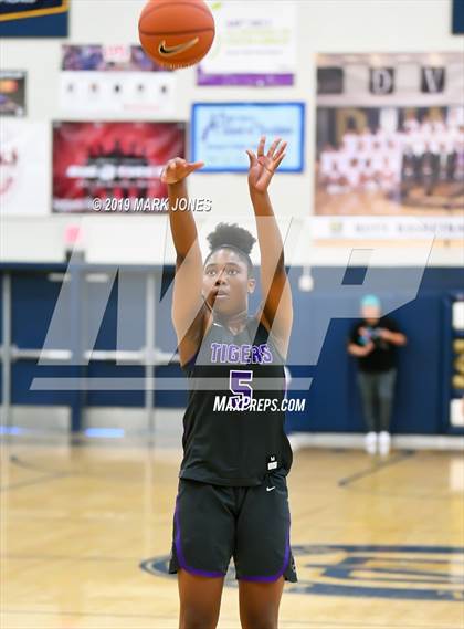 Thumbnail 2 in Riverdale Baptist vs. Millennium (Nike Tournament of Champions)  photogallery.