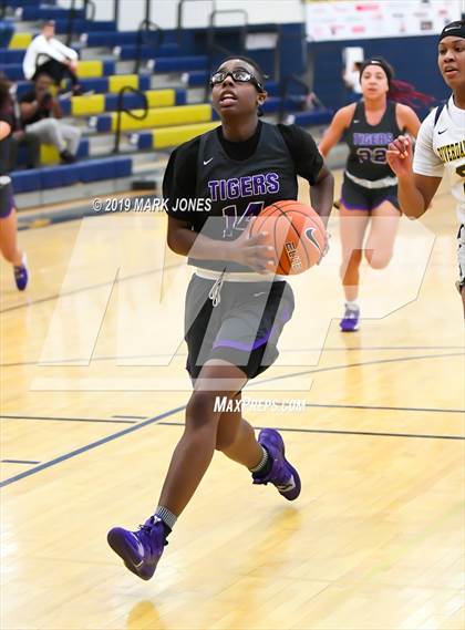 Thumbnail 2 in Riverdale Baptist vs. Millennium (Nike Tournament of Champions)  photogallery.