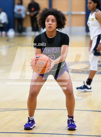 Thumbnail 2 in Riverdale Baptist vs. Millennium (Nike Tournament of Champions)  photogallery.