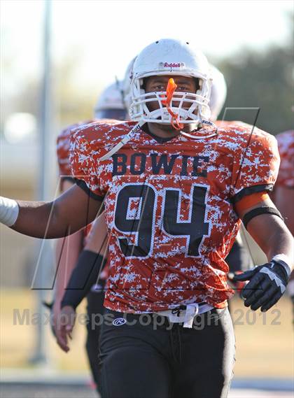 Thumbnail 2 in Bowie vs. DeSoto (UIL 5A Division 1 Regional Playoff) photogallery.