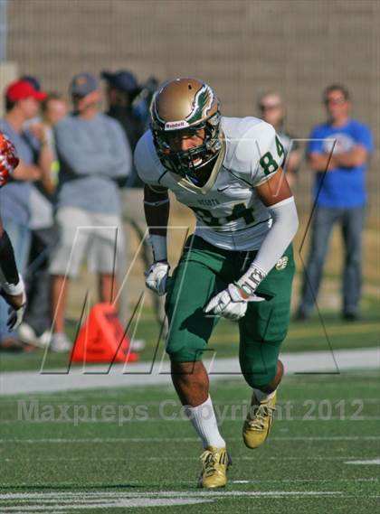 Thumbnail 2 in Bowie vs. DeSoto (UIL 5A Division 1 Regional Playoff) photogallery.