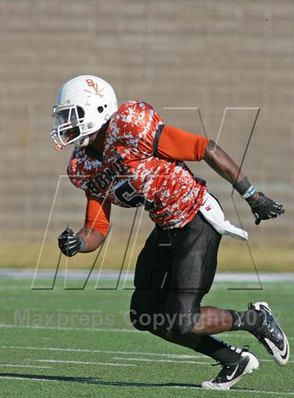 Thumbnail 3 in Bowie vs. DeSoto (UIL 5A Division 1 Regional Playoff) photogallery.