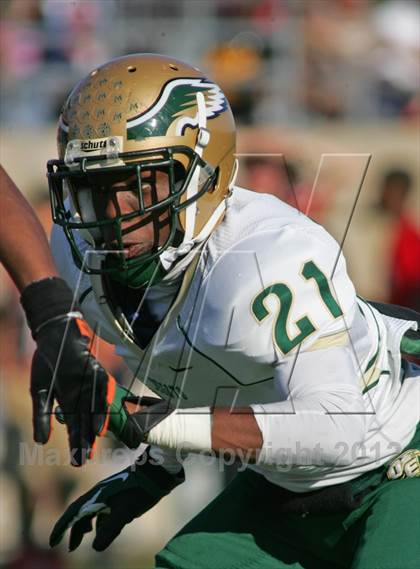 Thumbnail 1 in Bowie vs. DeSoto (UIL 5A Division 1 Regional Playoff) photogallery.