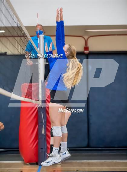 Thumbnail 1 in El Camino vs. Grossmont (Scripps Ranch Tournamen) photogallery.