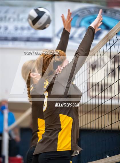 Thumbnail 2 in El Camino vs. Grossmont (Scripps Ranch Tournamen) photogallery.