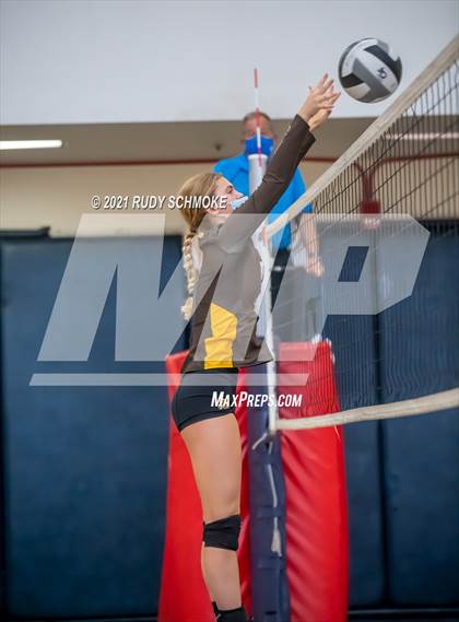 Thumbnail 2 in El Camino vs. Grossmont (Scripps Ranch Tournamen) photogallery.