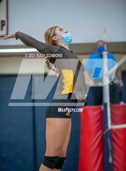 Thumbnail 3 in El Camino vs. Grossmont (Scripps Ranch Tournamen) photogallery.