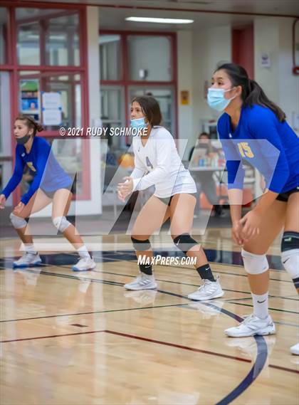 Thumbnail 2 in El Camino vs. Grossmont (Scripps Ranch Tournamen) photogallery.