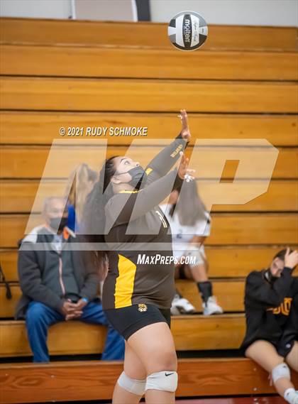 Thumbnail 3 in El Camino vs. Grossmont (Scripps Ranch Tournamen) photogallery.