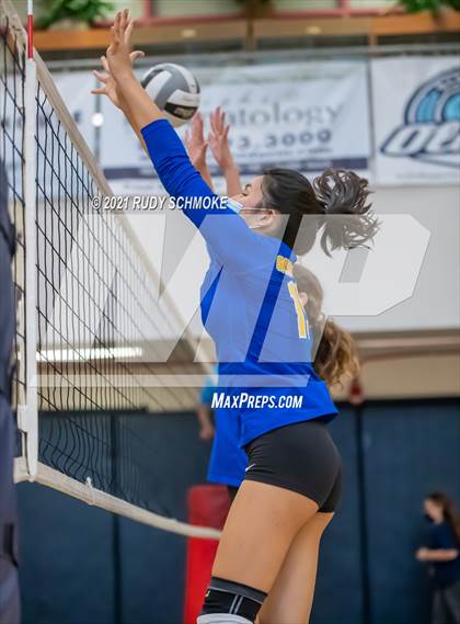 Thumbnail 2 in El Camino vs. Grossmont (Scripps Ranch Tournamen) photogallery.