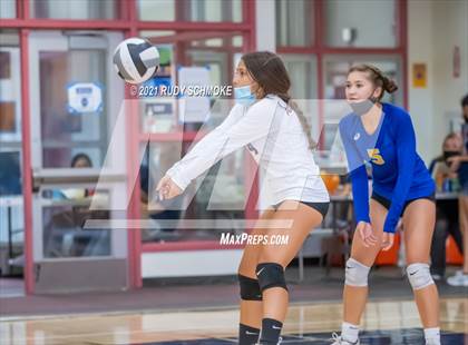 Thumbnail 1 in El Camino vs. Grossmont (Scripps Ranch Tournamen) photogallery.