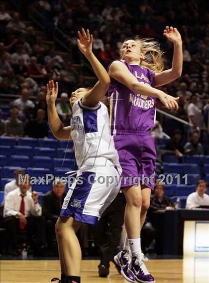 Thumbnail 3 in Steelton-Highspire vs. Bishop Guilfoyle (PIAA Class A Championship) photogallery.