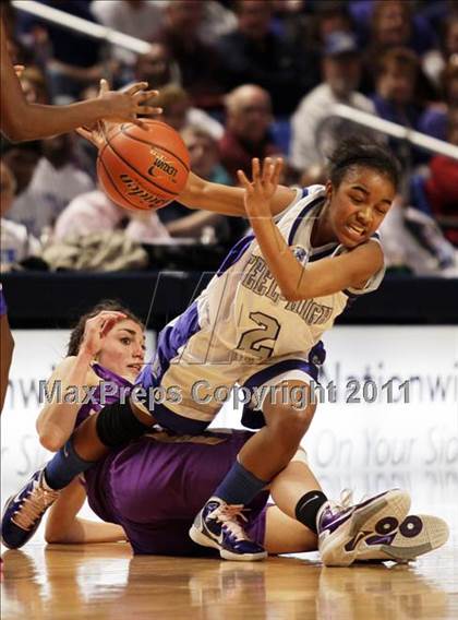 Thumbnail 3 in Steelton-Highspire vs. Bishop Guilfoyle (PIAA Class A Championship) photogallery.