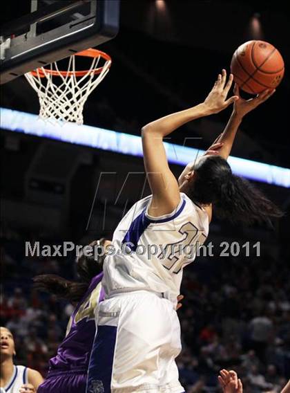 Thumbnail 3 in Steelton-Highspire vs. Bishop Guilfoyle (PIAA Class A Championship) photogallery.