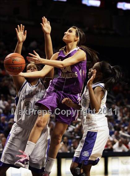 Thumbnail 2 in Steelton-Highspire vs. Bishop Guilfoyle (PIAA Class A Championship) photogallery.