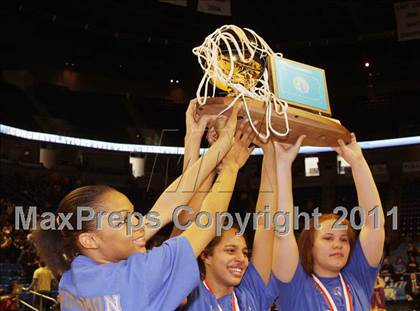 Thumbnail 2 in Steelton-Highspire vs. Bishop Guilfoyle (PIAA Class A Championship) photogallery.