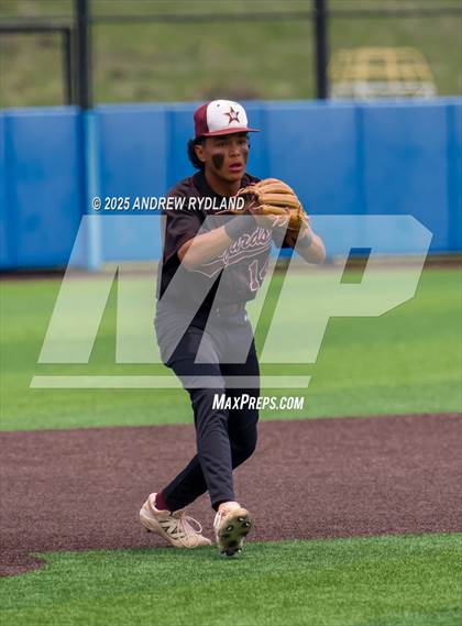 Thumbnail 3 in Palisade vs. Windsor (CHSAA 4A Round 1) photogallery.