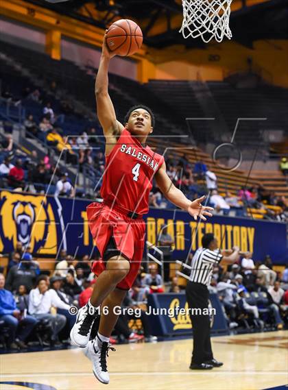 Thumbnail 3 in Salesian College Preparatory vs. Sacred Heart Cathedral Preparatory (MaxPreps MLK Classic) photogallery.