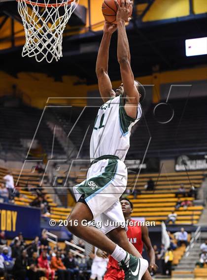 Thumbnail 3 in Salesian College Preparatory vs. Sacred Heart Cathedral Preparatory (MaxPreps MLK Classic) photogallery.