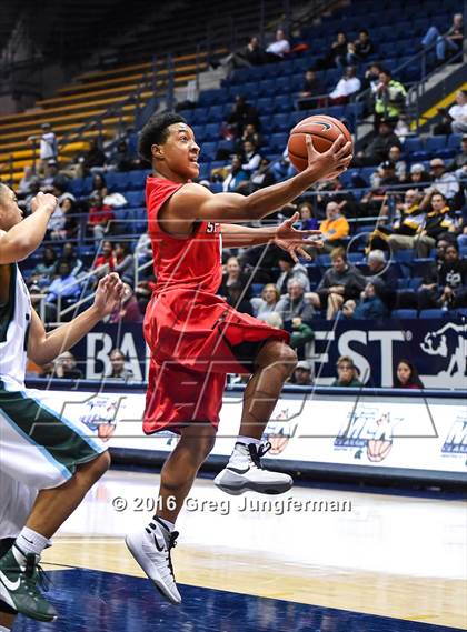 Thumbnail 2 in Salesian College Preparatory vs. Sacred Heart Cathedral Preparatory (MaxPreps MLK Classic) photogallery.