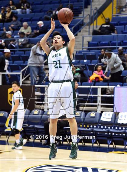 Thumbnail 3 in Salesian College Preparatory vs. Sacred Heart Cathedral Preparatory (MaxPreps MLK Classic) photogallery.
