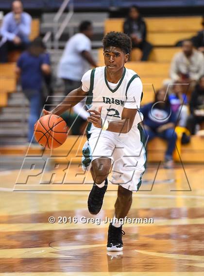 Thumbnail 3 in Salesian College Preparatory vs. Sacred Heart Cathedral Preparatory (MaxPreps MLK Classic) photogallery.