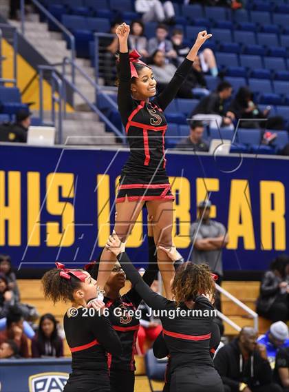 Thumbnail 2 in Salesian College Preparatory vs. Sacred Heart Cathedral Preparatory (MaxPreps MLK Classic) photogallery.