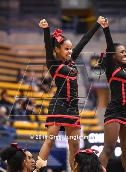 Thumbnail 2 in Salesian College Preparatory vs. Sacred Heart Cathedral Preparatory (MaxPreps MLK Classic) photogallery.