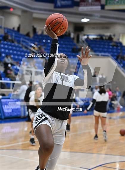 Thumbnail 3 in Steele vs Brennan (UIL 6A Region 4 Regional Semifinal) photogallery.