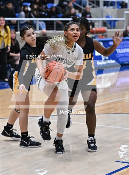 Thumbnail 2 in Steele vs Brennan (UIL 6A Region 4 Regional Semifinal) photogallery.