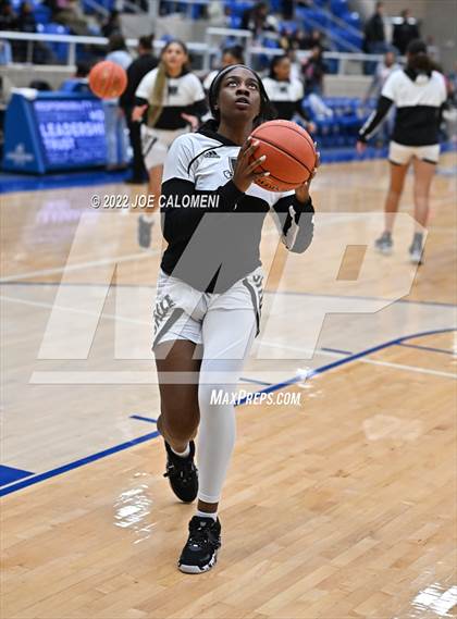 Thumbnail 2 in Steele vs Brennan (UIL 6A Region 4 Regional Semifinal) photogallery.