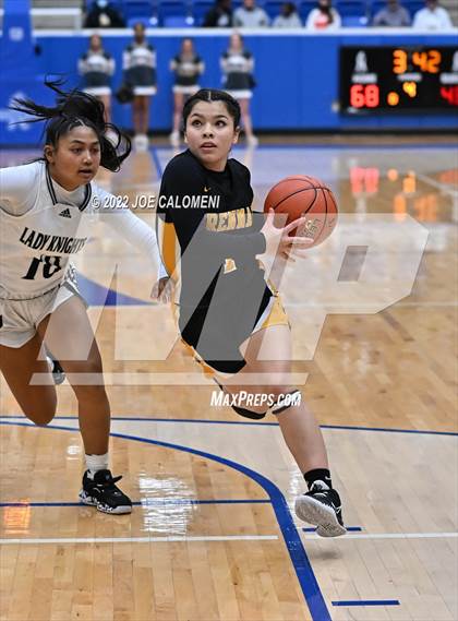 Thumbnail 2 in Steele vs Brennan (UIL 6A Region 4 Regional Semifinal) photogallery.