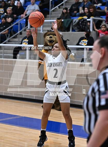 Thumbnail 2 in Steele vs Brennan (UIL 6A Region 4 Regional Semifinal) photogallery.