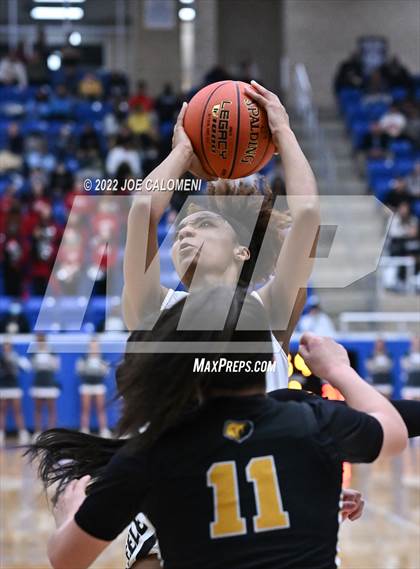 Thumbnail 3 in Steele vs Brennan (UIL 6A Region 4 Regional Semifinal) photogallery.