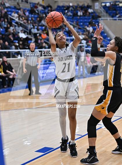 Thumbnail 3 in Steele vs Brennan (UIL 6A Region 4 Regional Semifinal) photogallery.