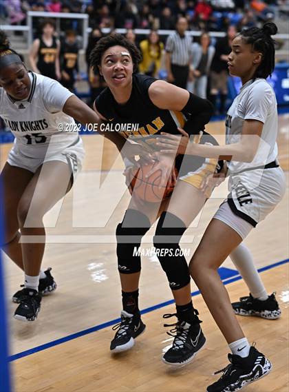 Thumbnail 1 in Steele vs Brennan (UIL 6A Region 4 Regional Semifinal) photogallery.