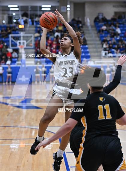 Thumbnail 3 in Steele vs Brennan (UIL 6A Region 4 Regional Semifinal) photogallery.