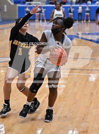 Thumbnail 2 in Steele vs Brennan (UIL 6A Region 4 Regional Semifinal) photogallery.