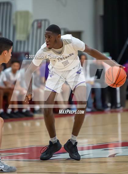 Thumbnail 3 in Sonora vs. St. Anthony (Torrey Pines Holiday Classic) photogallery.