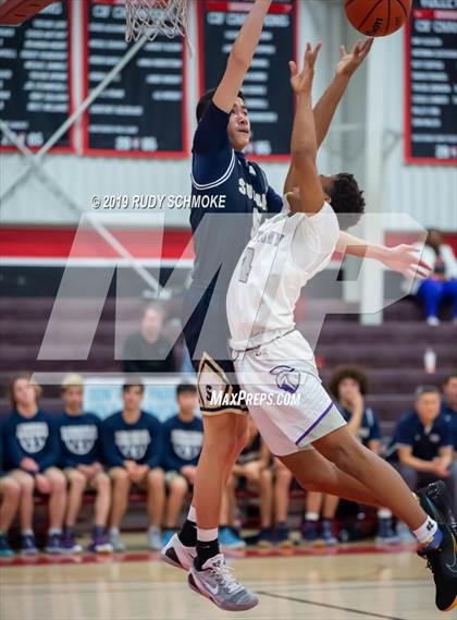 Thumbnail 2 in Sonora vs. St. Anthony (Torrey Pines Holiday Classic) photogallery.