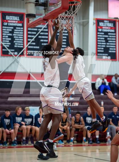 Thumbnail 3 in Sonora vs. St. Anthony (Torrey Pines Holiday Classic) photogallery.