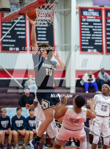 Thumbnail 2 in Sonora vs. St. Anthony (Torrey Pines Holiday Classic) photogallery.