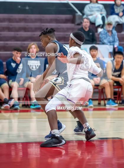 Thumbnail 1 in Sonora vs. St. Anthony (Torrey Pines Holiday Classic) photogallery.