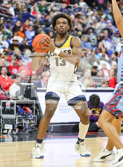Thumbnail 3 in Hirschi vs. Oak Cliff Faith Family Academy (UIL 4A State Final) photogallery.