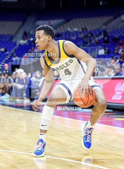 Thumbnail 2 in Hirschi vs. Oak Cliff Faith Family Academy (UIL 4A State Final) photogallery.