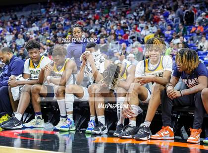 Thumbnail 1 in Hirschi vs. Oak Cliff Faith Family Academy (UIL 4A State Final) photogallery.