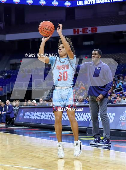 Thumbnail 3 in Hirschi vs. Oak Cliff Faith Family Academy (UIL 4A State Final) photogallery.