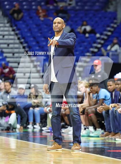 Thumbnail 2 in Hirschi vs. Oak Cliff Faith Family Academy (UIL 4A State Final) photogallery.