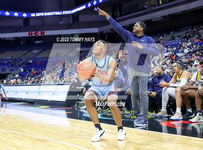 Thumbnail 3 in Hirschi vs. Oak Cliff Faith Family Academy (UIL 4A State Final) photogallery.
