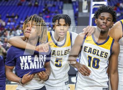 Thumbnail 3 in Hirschi vs. Oak Cliff Faith Family Academy (UIL 4A State Final) photogallery.